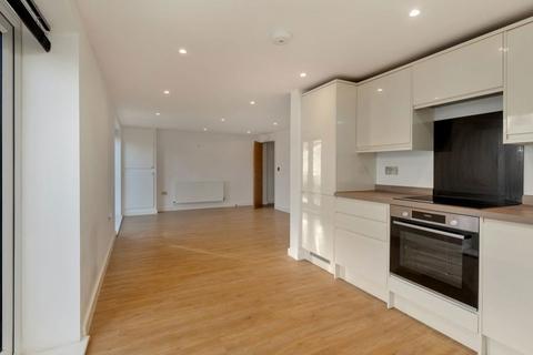 1 bedroom flat to rent, St Johns Hill, Sevenoaks  TN13 3NY