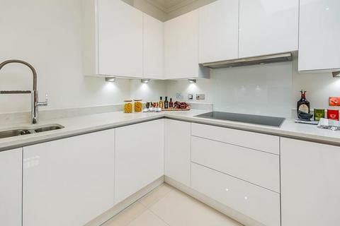 2 bedroom property to rent, Rainville Road, London W6