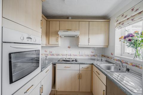 1 bedroom retirement property for sale, Alma Road, Romsey, Hampshire, SO51