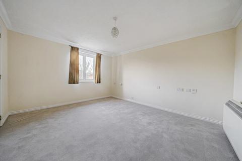 1 bedroom retirement property for sale, Alma Road, Romsey, Hampshire, SO51