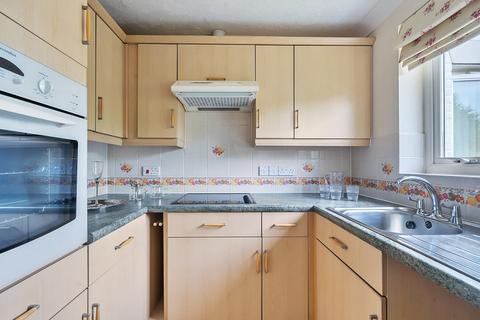 1 bedroom retirement property for sale, Alma Road, Romsey, Hampshire, SO51