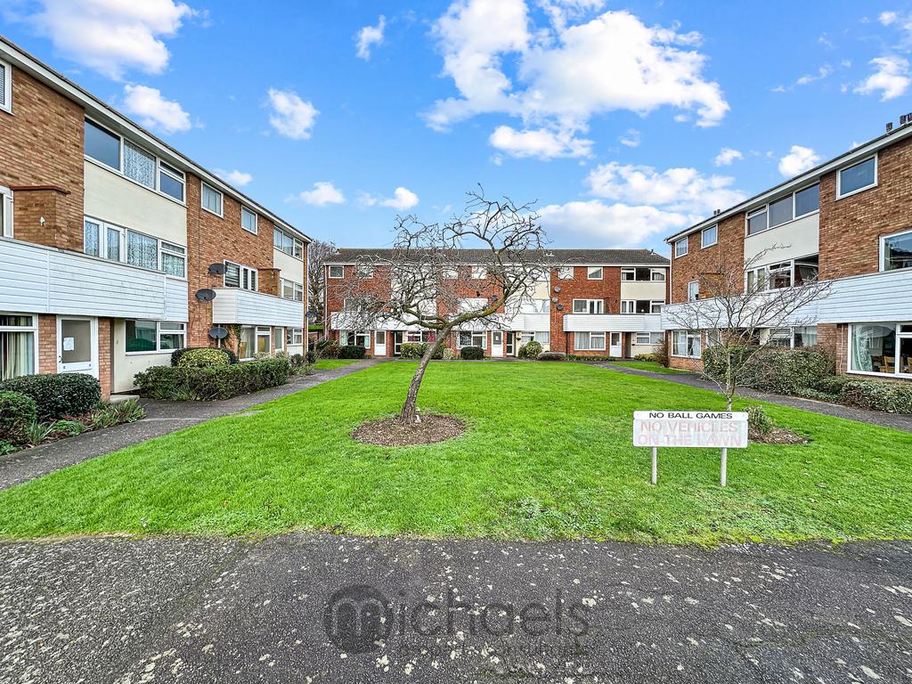 Outside. Balcony, Communal Gardens, Garage &amp;...