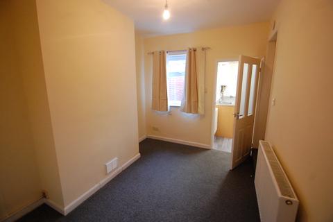 2 bedroom terraced house to rent, Orchard Street, Burton upon Trent DE14