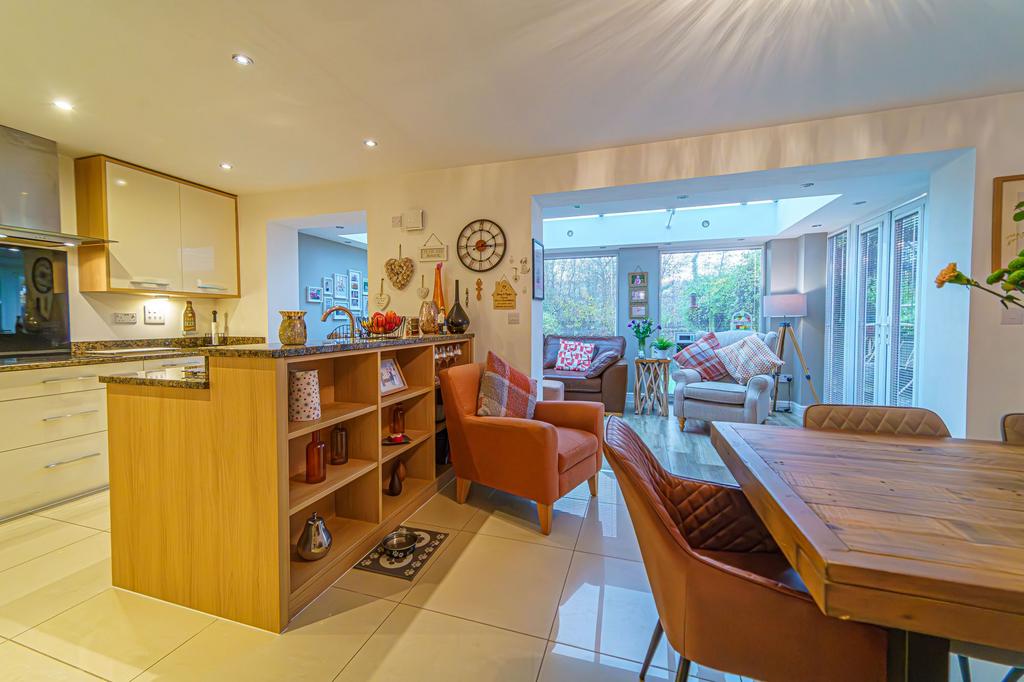 Kitchen dining room