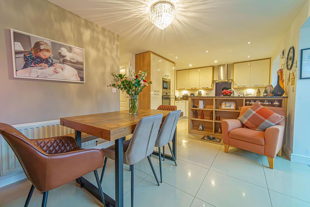 Kitchen dining room