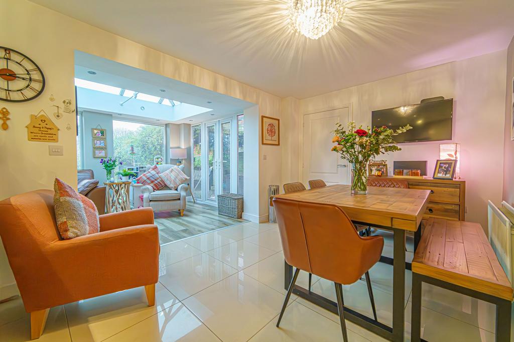 Kitchen dining room