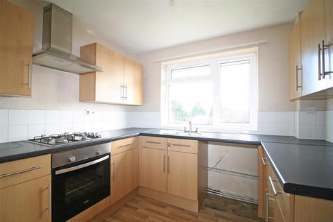 1 bedroom maisonette to rent, Carew Road