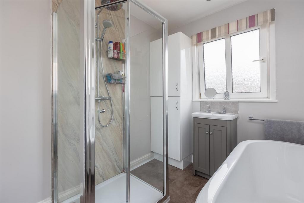 Beacon Park 23 Bathroom-2.jpg