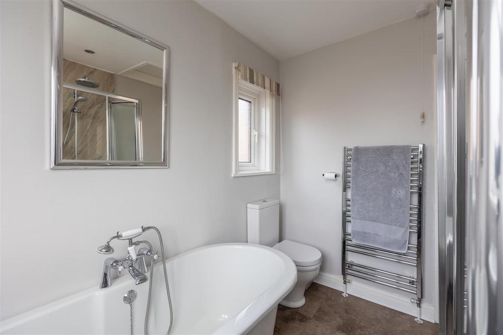 Beacon Park 23 Bathroom-3.jpg