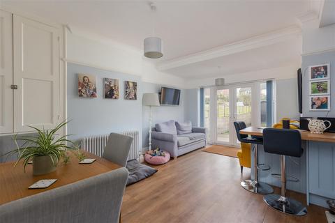 23 Beacon Park, Pickering, YO18 8AQ