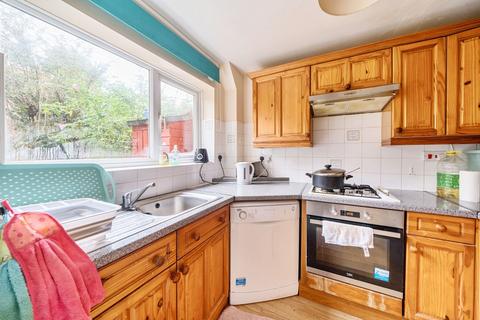 3 bedroom terraced house for sale, Wessex Drive, Cheltenham, Gloucestershire