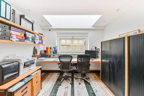 1 Grangewood Lane, Beckenham, BR3 1NT