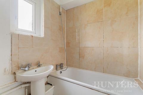 1 bedroom flat for sale, Ermine Road, London, N15