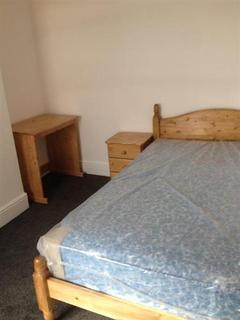 1 bedroom in a house share to rent, 28 St. Leonards Road, Northampton NN4