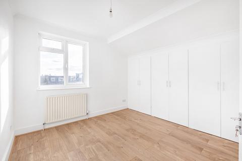 3 bedroom apartment for sale, Werndee Road, London, SE25