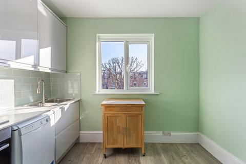 75a Murray Road, London, W5 4DB