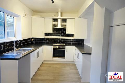 37 Edward Road, Carcroft, Doncaster, DN6 8BP