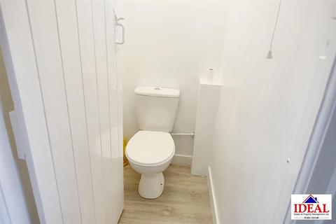 37 Edward Road, Carcroft, Doncaster, DN6 8BP