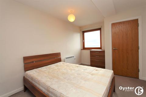 1 bedroom flat to rent, Ilford Hill, Icon Building, IG1