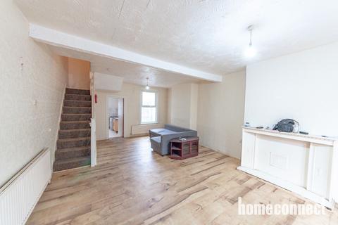 2 bedroom terraced house for sale, Woodside Road, London