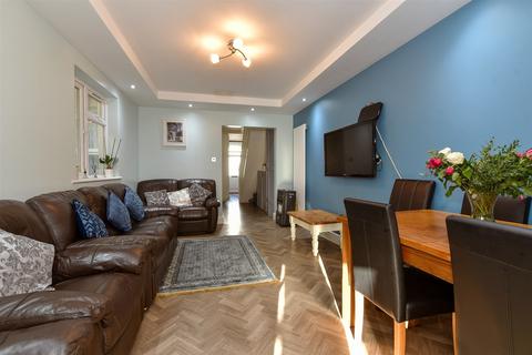 3 bedroom terraced house for sale, Coppermill Lane, Walthamstow