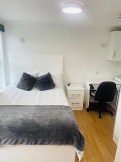 1 bedroom in a house share to rent, Bellclose Road, West Drayton UB7