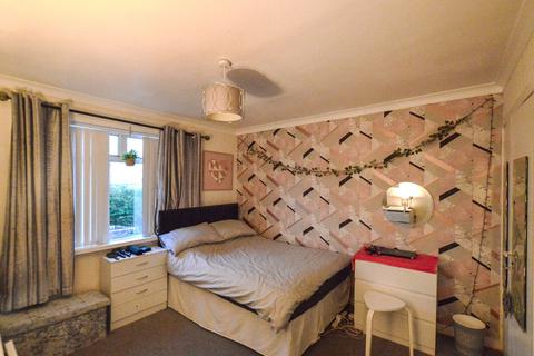 72 Alexander Avenue, Largs, KA30 9EX
