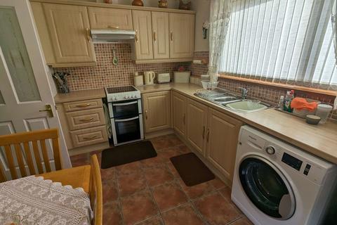 2 bedroom detached bungalow for sale, Caeffynnon Road, Llandybie, SA18