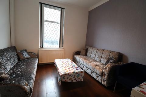 2 bedroom terraced house to rent, Boland Street, Blackburn, BB1