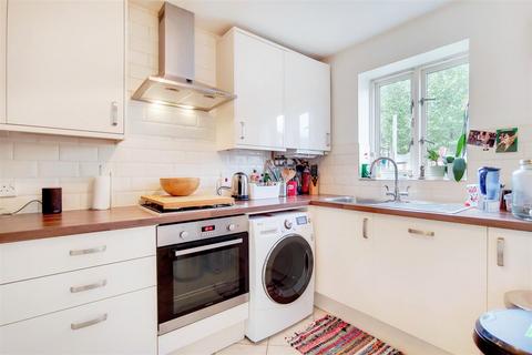 3 bedroom terraced house for sale, Evelyn Road, Britannia Village, E16