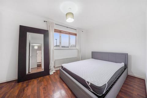 3 bedroom terraced house for sale, Evelyn Road, Silvertown, E16