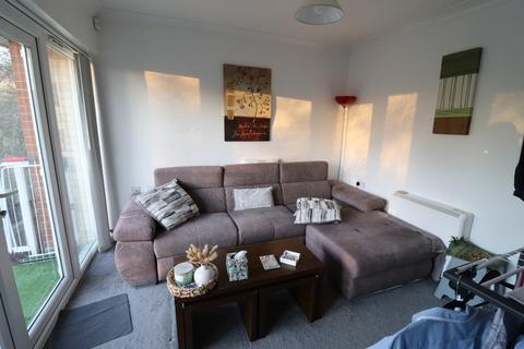 2 bedroom apartment to rent, Hardy Road, Basildon, Essex, SS14