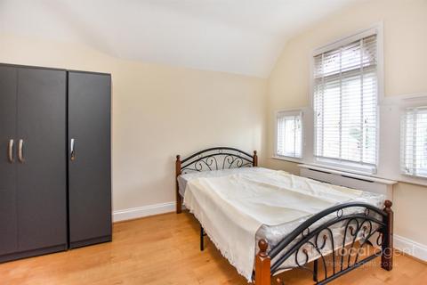 1 bedroom flat to rent, 1-3 Ashdown Road, Epsom