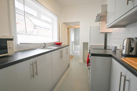 3 bedroom terraced house to rent, Crowther Street, Stoke-on-Trent, Staffordshire