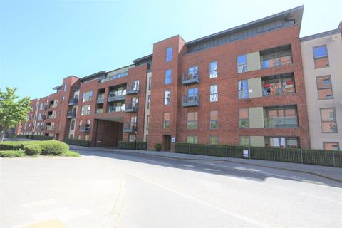 1 bedroom flat to rent, John Thornycroft Road, Hampshire SO19