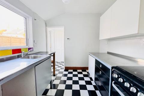 2 bedroom terraced house for sale, Alabama Street, Plumstead, London, SE18 2SJ