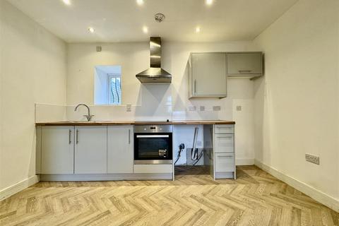 1 bedroom terraced house to rent, Northgate, Almondbury, Huddersfield, HD5 8RX