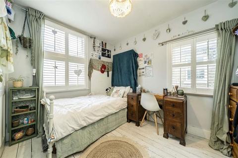 3 bedroom house for sale, Gillian Street, London SE13