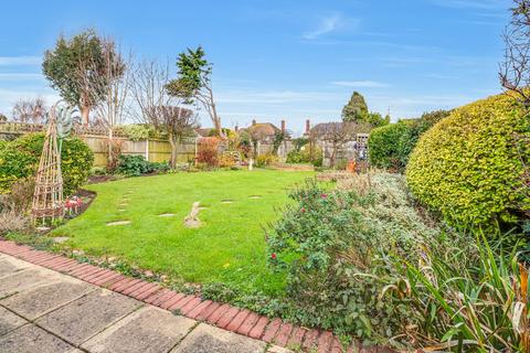 3 bedroom detached bungalow for sale, Broadclyst Gardens, Thorpe Bay SS1