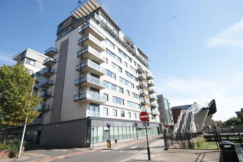 2 bedroom apartment to rent, Witham Wharf, Brayford Street