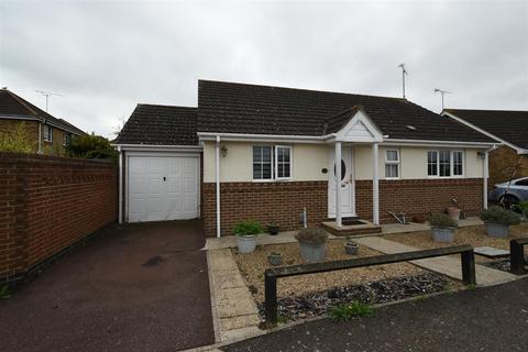 2 bedroom detached bungalow for sale, Canvey Island SS8