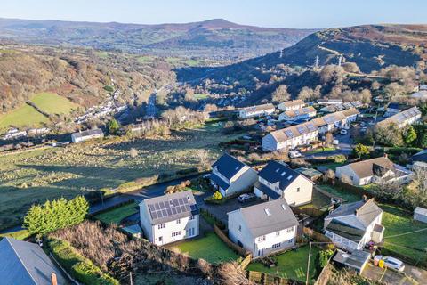 5 bedroom detached house for sale, Glyndwr Close, Abergavenny NP7