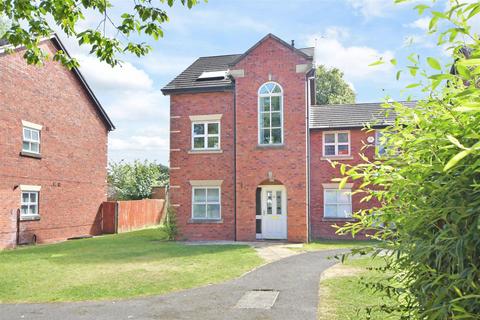 4 bedroom townhouse to rent, FOUR BEDROOM TOWNHOUSE, Wharton Hall, Winsford