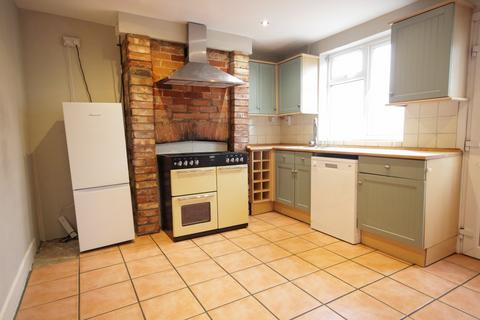 2 bedroom terraced house to rent, Prospect Place, Newbury, RG14