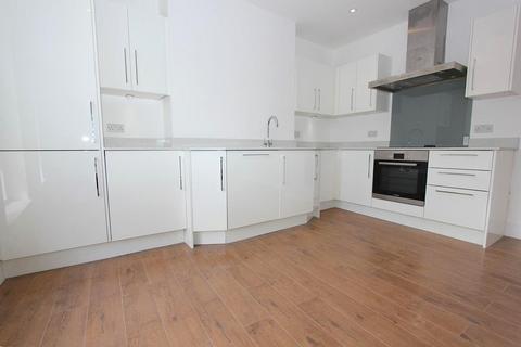 1 bedroom flat to rent, The Broadway, London N8