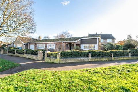 3 bedroom detached bungalow for sale, Putnoe Heights, Bedford