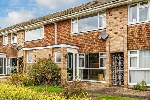 2 bedroom terraced house to rent, Greenacres, Oxted