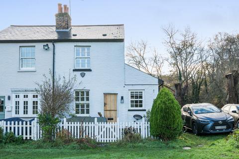 3 bedroom cottage to rent, Portsmouth Road, Esher KT10