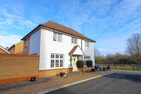 3 bedroom detached house for sale, Chinon Grove, Rochester