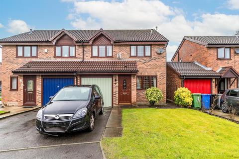 3 bedroom semi-detached house to rent, Harvest Close, Sale